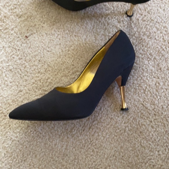 Via Spiga black satin pumps - Picture 2 of 6